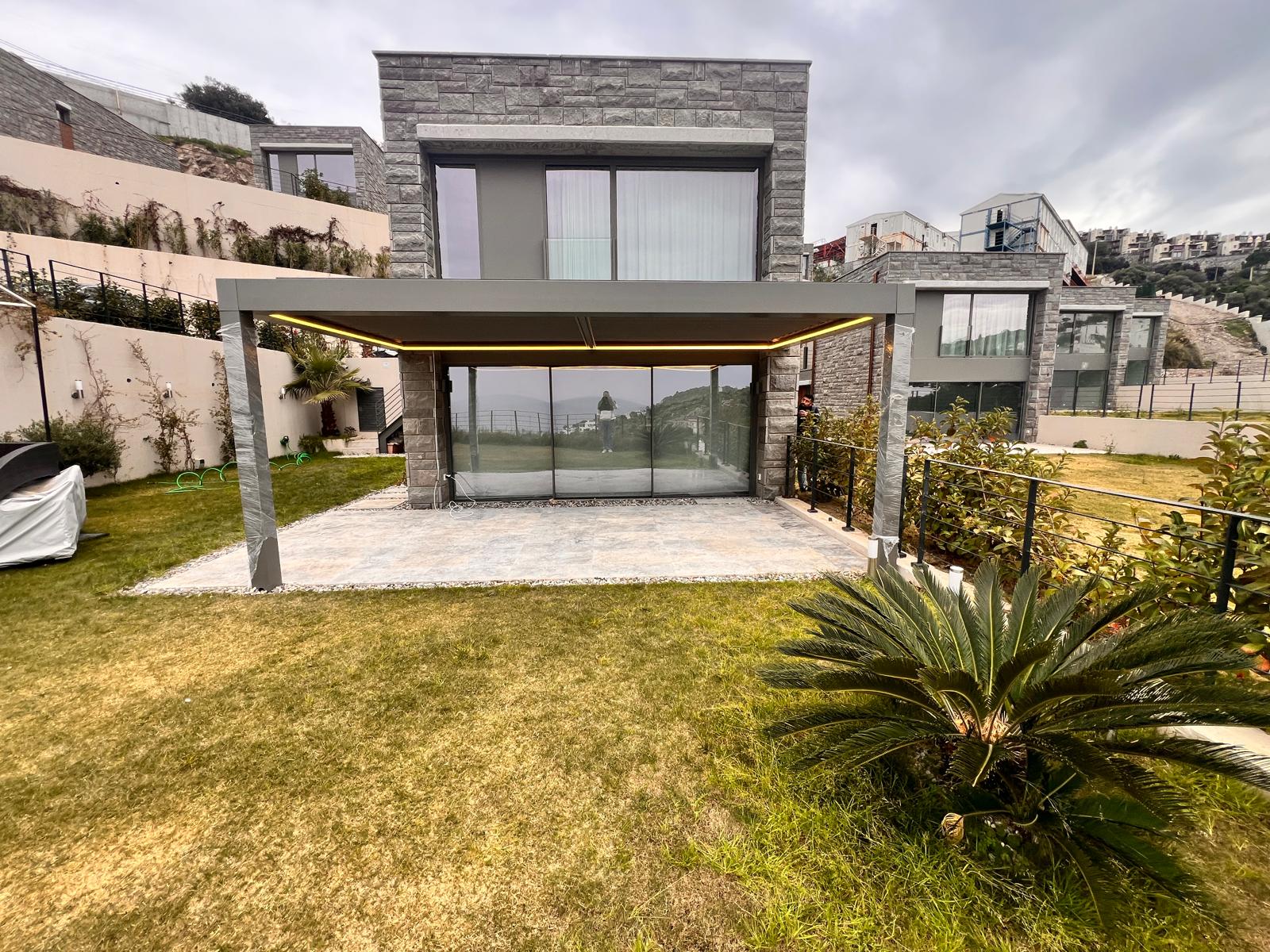Pergola bioclimatique